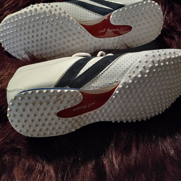 Sneakers - Picture 4 of 13